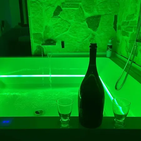 Scappo In Umbria, Casale Rusine *