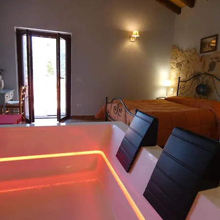 Scappo In Umbria, Casale Rusine *