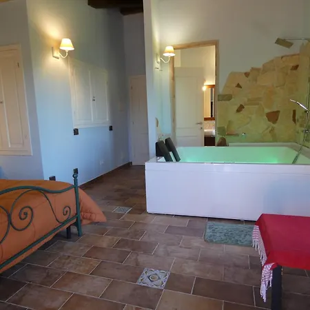 Scappo In Umbria, Casale Rusine *